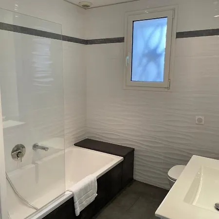 Avec Salle Bain Moderne - Gialloverde בית הארחה *